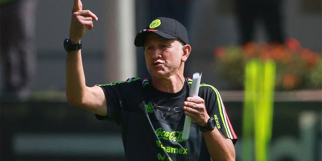MEXICO CITY, MEXICO - NOVEMBER 10: Juan Carlos Osorio coach of Mexico gestures during a training session at Centro de Alto Rendimiento on November 10, 2015 in Mexico City, Mexico. Mexico will face El Salvador on November 13, 2015. (Photo by Hector Vivas/LatinContent(Getty Images)