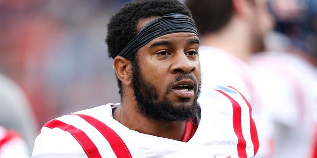 AUBURN, AL - OCTOBER 31: Denzel Nkemdiche #4 of the Ole Miss Rebels looks on during a game against the Auburn Tigers at Jordan-Hare Stadium on October 31, 2015 in Auburn, Alabama. Ole Miss defeated Auburn 27-19. (Photo by Joe Robbins/Getty Images)