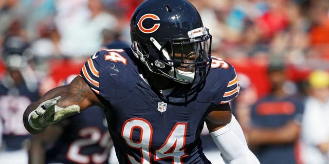 TAMPA, FL - NOVEMBER 13: Leonard Floyd #94 of the Chicago Bears in action during the game against the Tampa Bay Buccaneers at Raymond James Stadium on November 13, 2016 in Tampa, Florida. The Bucs defeated the Bears 36-10. (Photo by Joe Robbins/Getty Images)