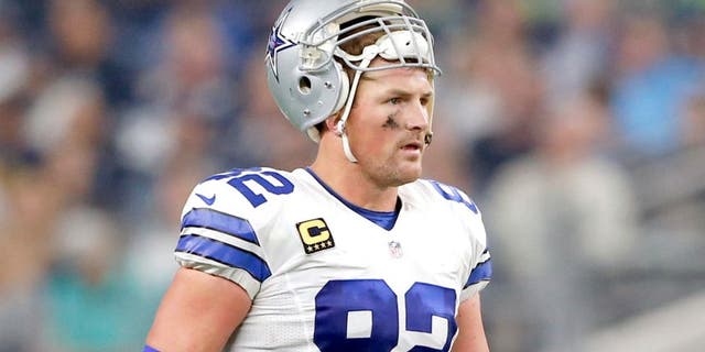 Nov 1, 2015; Arlington, TX, USA; Dallas Cowboys tight end Jason Witten (82) during the game against the Seattle Seahawks at AT&T Stadium. Mandatory Credit: Kevin Jairaj-USA TODAY Sports