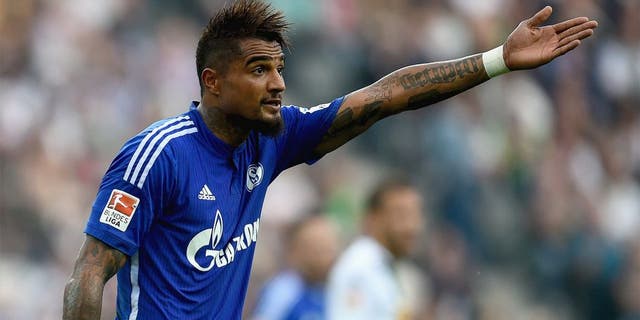MOENCHENGLADBACH, GERMANY - SEPTEMBER 13: Kevin Prince-Boateng of FC Schalke 04 reacts during the Bundesliga match between Borussia Moenchengladbach and FC Schalke 04 at Borussia Park Stadium on September 13, 2014 in Moenchengladbach, Germany. (Photo by Dennis Grombkowski/Bongarts/Getty Images)