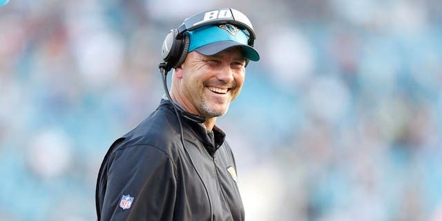 Jaguars confirm Gus Bradley will remain head coach in '16 | Fox News