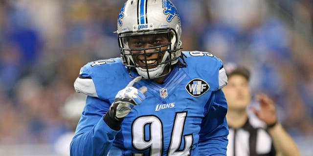 DETROIT MI - NOVEMBER 26: Ezekiel Ansah #94 of the Detroit Lions leaves the game during the first quarter of the game against the Philadelphia Eagles on November 26, 2015 at Ford Field in Detroit, Michigan. The Lions defeated the Eagles 45-14. (Photo by Leon Halip/Getty Images)