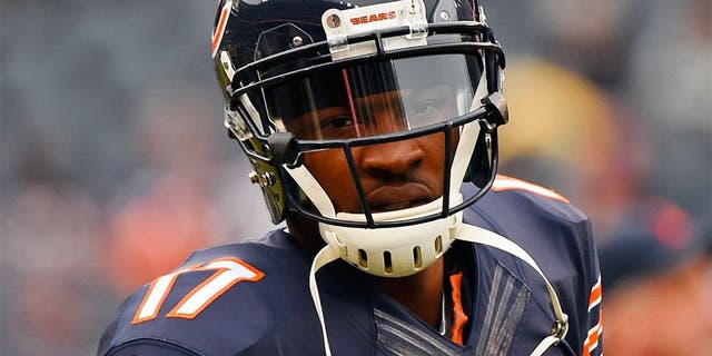 Dec 13, 2015; Chicago, IL, USA; Chicago Bears wide receiver Alshon Jeffery (17) practices before the game against the Washington Redskins at Soldier Field. Mandatory Credit: Mike DiNovo-USA TODAY Sports