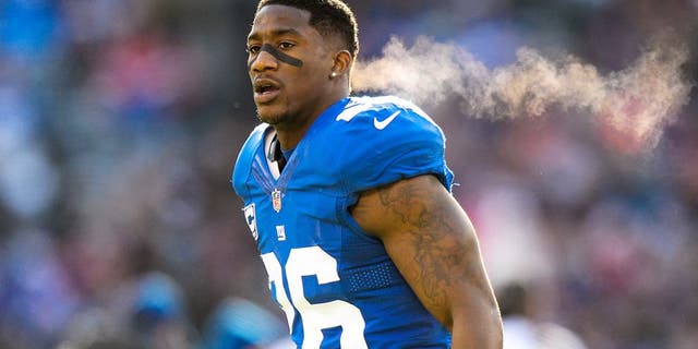 EAST RUTHERFORD, NJ - DECEMBER 15: Strong safety Antrel Rolle #26 during the 1st half of the Seattle Seahawks 23-0 win over the New York Giants at MetLife Stadium on December 15, 2013 in East Rutherford, New Jersey. (Photo by Ron Antonelli/Getty Images)