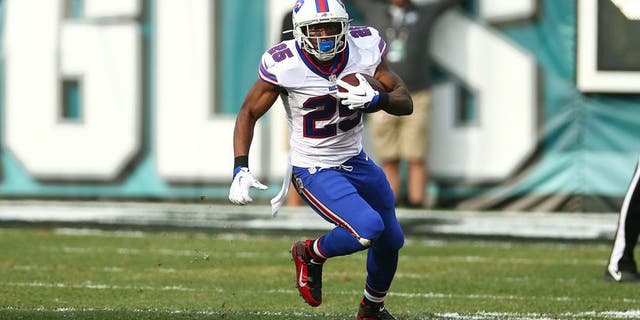 PHILADELPHIA, PA - DECEMBER 13: LeSean McCoy #25 of the Buffalo Bills runs with the ball during the game against the Philadelphia Eagles at Lincoln Financial Field on December 13, 2015 in Philadelphia Pennsylvania. The Eagles defeated the Bills 23-20. (Photo by Rob Leiter via Getty Images)