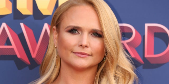 Miranda Lambert cried on stage performing live for the first time in over a year.