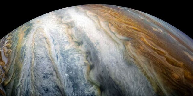 Planet Jupiter is going to delight stargazers with a rare show this week when it connects two of the brightest stars in the solar system: Arcturus and Spica.