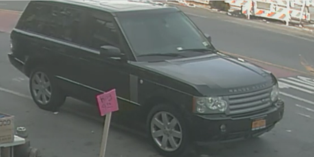 The bat-wielding duo were seen fleeing in their Range Rover.