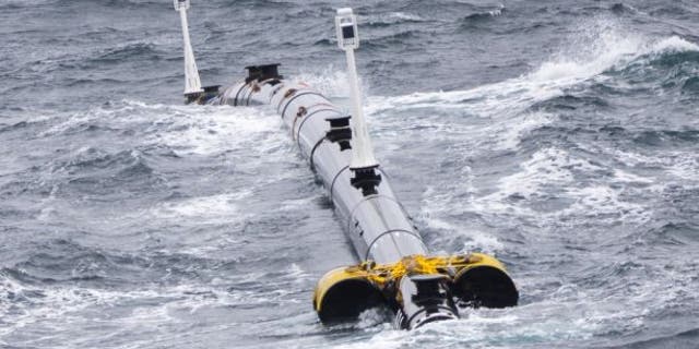 The Ocean Cleanup is deploying a vessel made up of several pipes between California and Hawaii to trap garbage at the surface.