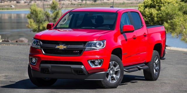 2016 Colorado Z71 shown