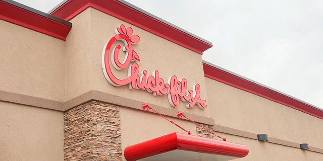 A Chick-fil-A restaurant in Raleigh, North Carolina reportedly stepped up to help out amid Hurricane Florence over the weekend.