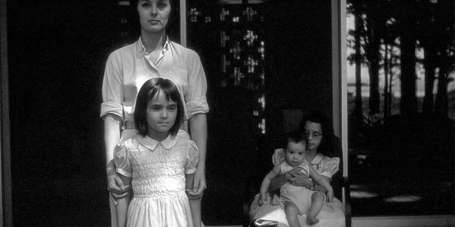 Carolyn Scott Reybold and her daughters in 1960.