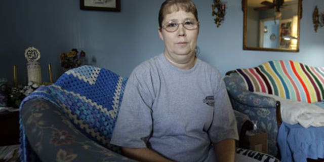 Surgeons at Johns Hopkins University removed Kim Johnson's kidney through her vagina, eliminating the need for an abdominal incision.