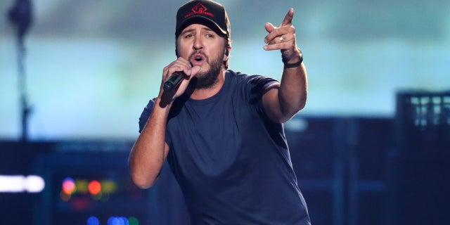The 'For a Boat' singer was treated for the injury and made his way back to the water with his guitar tech named Russ.