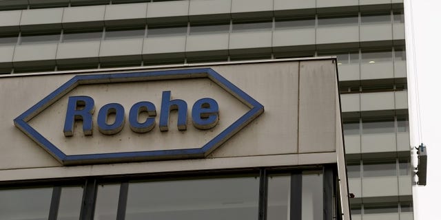 Swiss drugmaker Roche's logo is seen at their headquarters in Basel, Switzerland October 22, 2015. REUTERS/Arnd Wiegmann