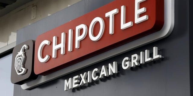A sign is seen at a Chipotle Mexican Grill restaurant in San Francisco, California July 21, 2015.  REUTERS/Robert Galbraith