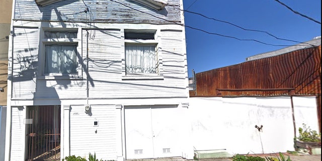 The body was found in this home at 228 Clara Street in San Francisco.