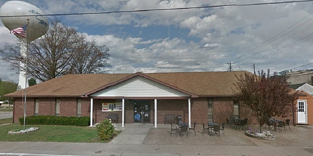 A police officer was shot after responding to a burglary alarm early Tuesday at DJ's Bar and Grill in Jerseyville, Ill.; the suspect was killed.