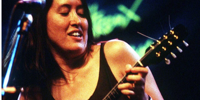 The American singer Michelle Shocked entertains the audience at the jazz festival of Montreux on July 11, 1995.