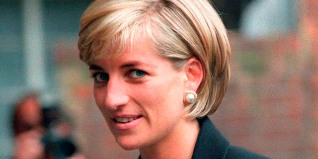 Princess Diana Once Pushed Her ‘wicked Stepmother Raine Spencer Down A