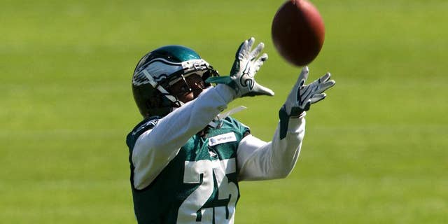 Philadelphia Eagles running back LeSean McCoy catches a pass during NFL football practice at the team's training facility, Tuesday, Sept. 30, 2014, in Philadelphia. (AP Photo/Matt Rourke)