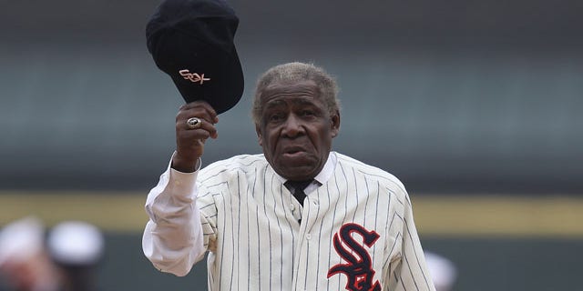 CHICAGO, IL - APRIL 07: Six time All-Star Minnie Minoso waves his hat to the crowd as he's introducted to throw out a ceremonial first pitch before the home opener between the Chicago White Sox and the Tampa Bay Rays at U.S. Cellular Field on April 7, 2011 in Chicago, Illinois. (Photo by Jonathan Daniel/Getty Images)
