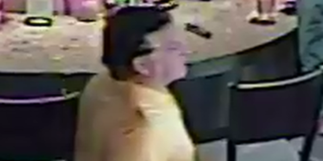 Man Who Pulled Womans Hijab At Restaurant Faces Assault Charges Cops 