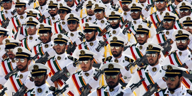 4051299f-IRAN-MILITARY/PARADE