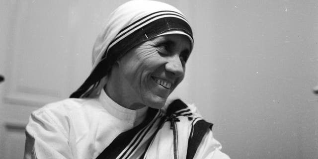 November 1960: Mother Teresa (1910 - 1997), the Albanian nun who dedicated her life to the poor, destitute and sick of Calcutta, winning the Nobel Peace Prize in 1979 (Photo by Keystone Features / Getty Images)