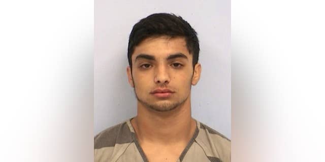 Handcuffed Texas Suspect Shoots Himself While In Custody Fox News 