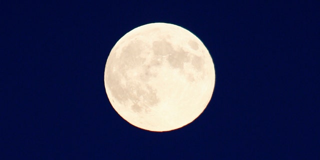 47ae1a26-USA-SPACE/MOON