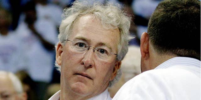 FILE - In this June 6, 2012, file photo, Chesapeake Energy Corp. CEO Aubrey McClendon attends Game 6 of the NBA basketball Western Conference finals, in Oklahoma City. Oklahoma City police say they found no evidence that the death of  McClendon in a vehicle crash a day after he was indicted by a federal grand jury was anything other than an accident. (AP Photo/Sue Ogrocki, File)