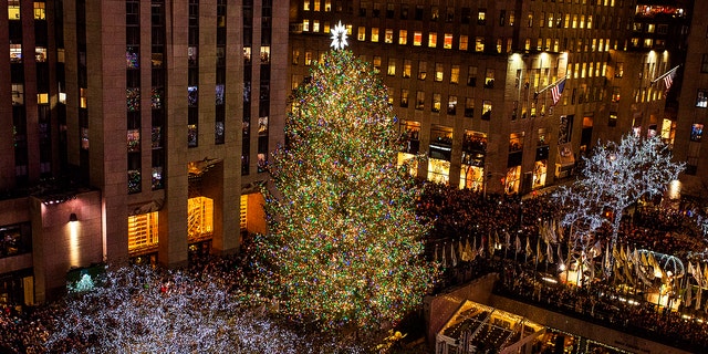 Rockefeller Center Christmas Tree Arrives In New York City 12 Things You Never Knew About The Famous Fir Fox News