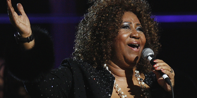 Aretha Franklin performs during a Rock & Roll Hall of Fame concert in New York on Oct. 20, 2009. (Reuters)