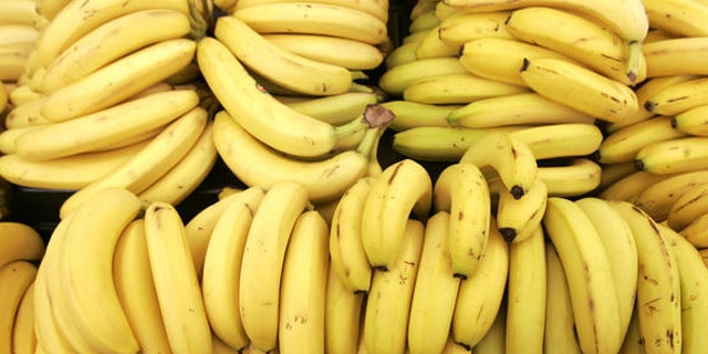 Banana-geddon: World's bananas under threat from bugs and spreading ...