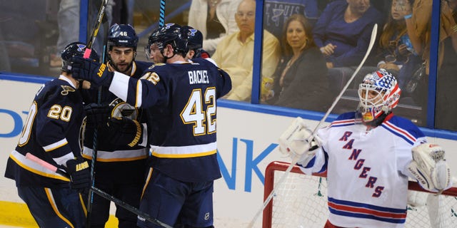 525438ec-Rangers Blues Hockey