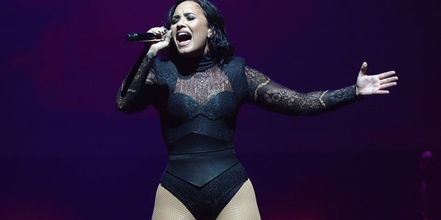 SUNRISE, FL - JULY 01: Demi Lovato performs at BB&T Center on July 1, 2016 in Sunrise, Florida. (Photo by Gustavo Caballero/Getty Images)