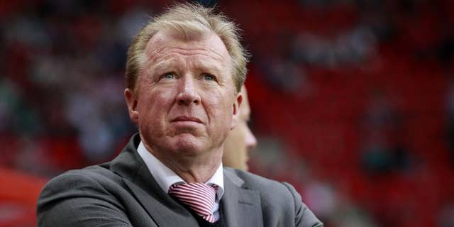 Then Twente Enschede coach Steve McClaren pictured during a Dutch League match in Enschede on February 2, 2012