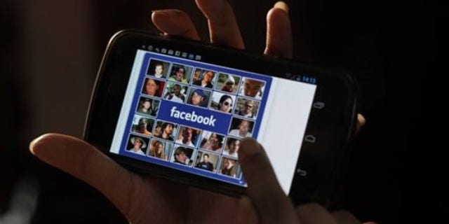 Facebook is getting serious about mobile.