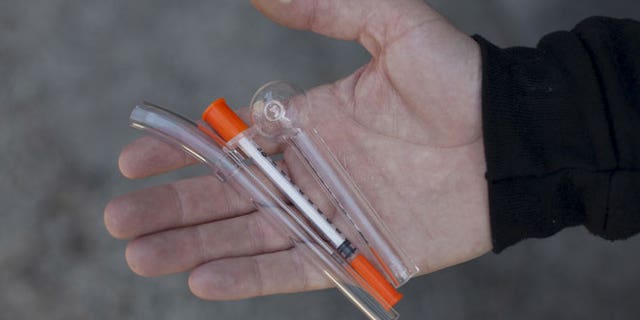 Largest US needle exchange tries free meth pipes in Seattle | Fox News