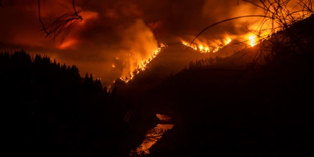 6e8f0621-California Fire 4