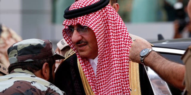 Saudi Crown Prince Mohammed Bin Nayef, the interior minister, arrives to a military parade in preparation for the annual Haj pilgrimage in the holy city of Mecca September 5, 2016. REUTERS/Ahmed Jadallah. - RTX2O8NM