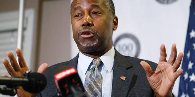 Pejabat barang antik Mesir mencemooh klaim Carson dari Partai Republik bahwa piramida dibangun untuk menyimpan biji-bijian