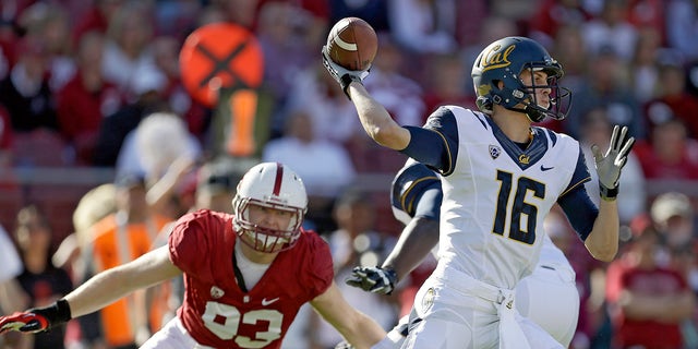 California quarterback Jared Goff (16) throws under pressure from Stanford linebacker Trent Murphy (93) during the first half of an NCAA college football game in Stanford, Calif., Saturday, Nov. 23, 2013. (AP Photo/Tony Avelar)
