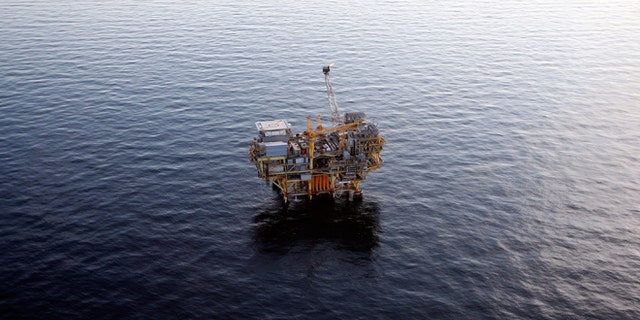 NEW ORLEANS - APRIL 28: An oil rig near the Deepwater Horizon wellhead in the Gulf of Mexico on April 28, 2010 near New Orleans, Louisiana. An estimated leak of 1,000-5,000 barrels of oil a day are still leaking into the gulf. (Photo by Chris Graythen/Getty Images)