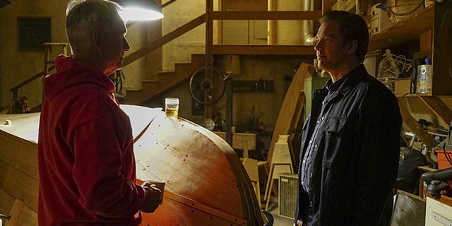 DiNozzo (Michael Weatherly) tells Gibbs (Mark Harmon) he's leaving the service on 'NCIS'