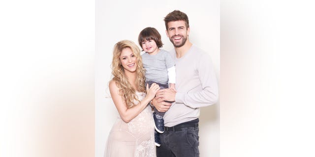 Shakira, Gerard Pique and son Milan pose for UNICEF World Baby Shower. (http://www.worldbabyshower.org/)