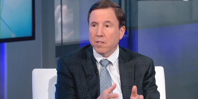 Dr. Andrew Pecora, the founder of Cota talks about how his company can improve treatment choices by collecting and sharing the clinical experiences of doctors and their patients.