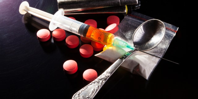 91fecf98-Drugs on Dark